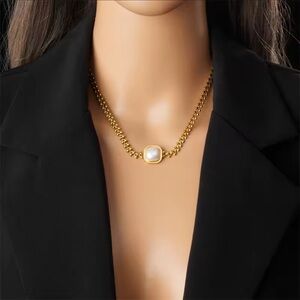 Chic 18k Gold plated stainless steel Necklace with Pearl Accent